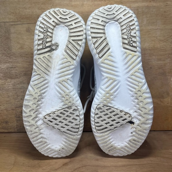 Adidas Tubular Shadow Knit Womens Size 6 (5Y) Athletic Shoes Gray Black BB8880 - Picture 7 of 8